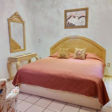 Departamento Amplio Con Estacionamiento Wifi 300 A Poquitos Pasos De Catedral Apartment Zacatecas Ngoại thất bức ảnh